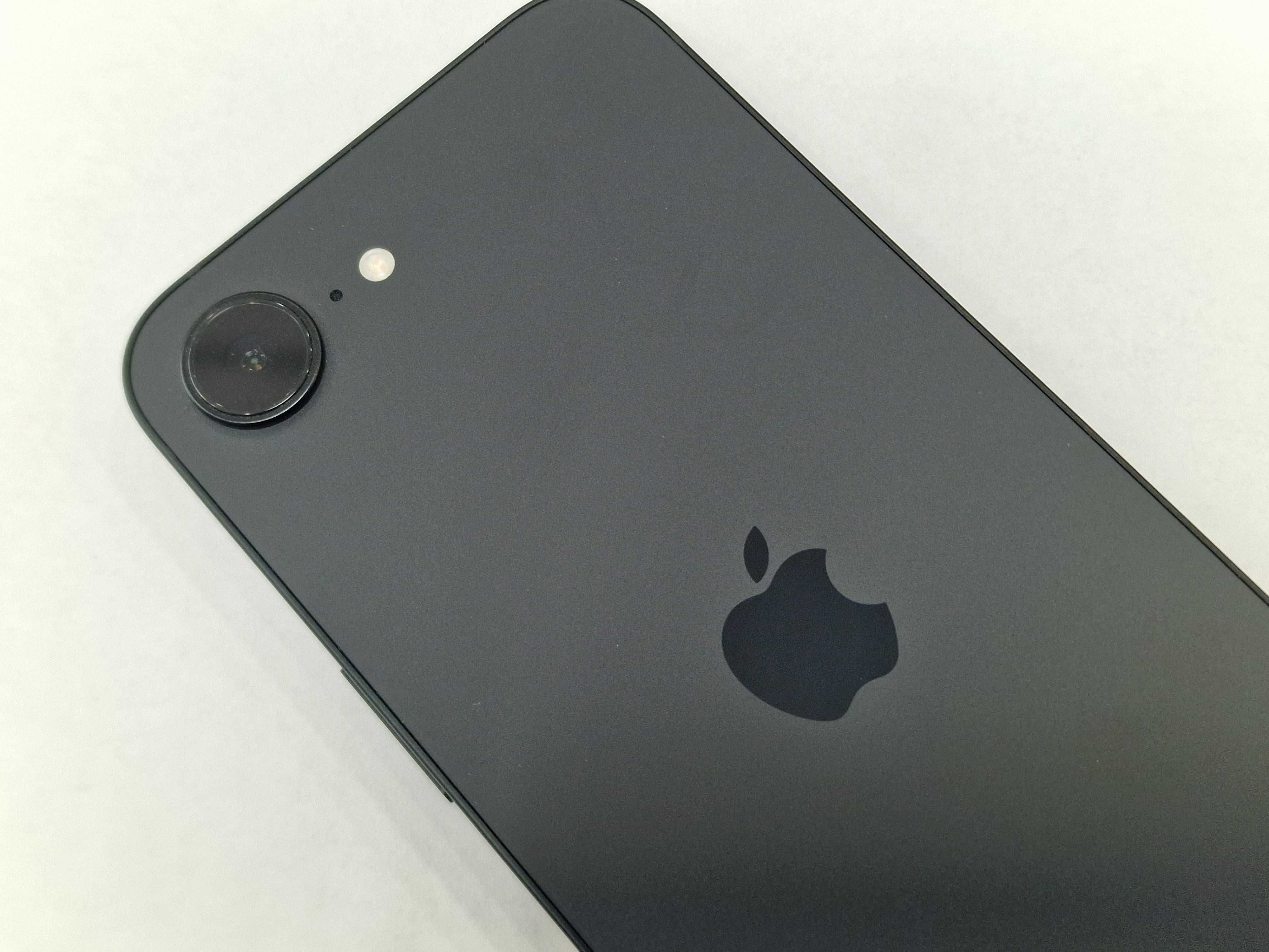 Iphone 16e 128GB/ Black/ A3409/ 100%/ Grade A+/ z Media Expert + ładow