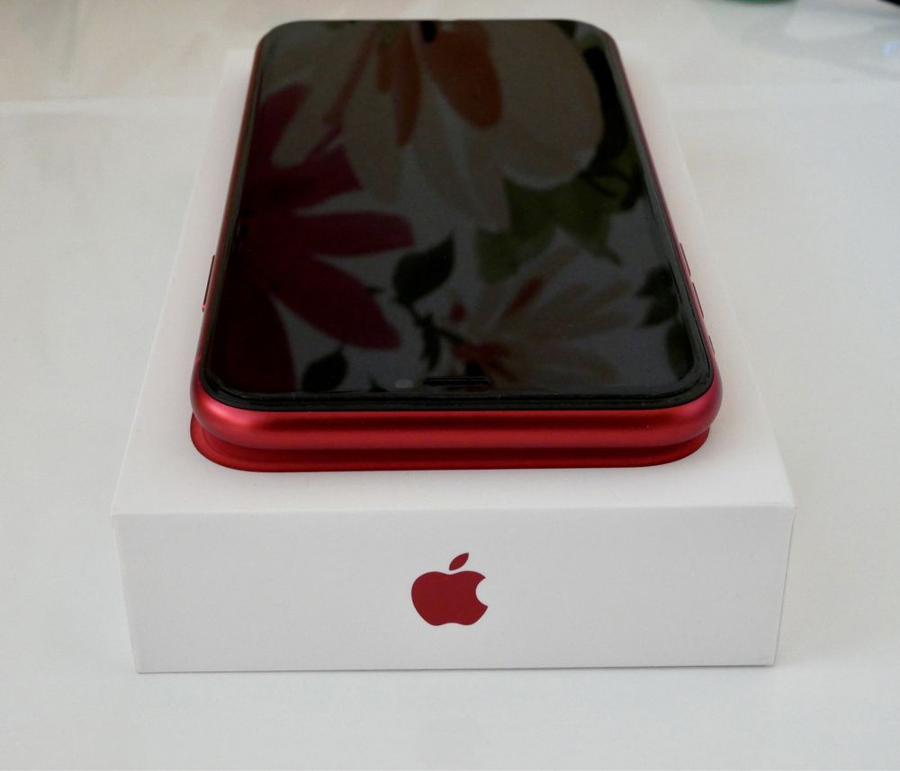 Iphone 11 Product Red офіціал. стан Нового