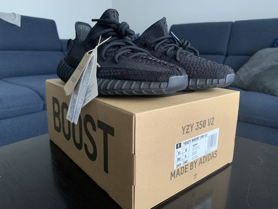 Yeezy Boost 350v2 Onyx 39 1/3