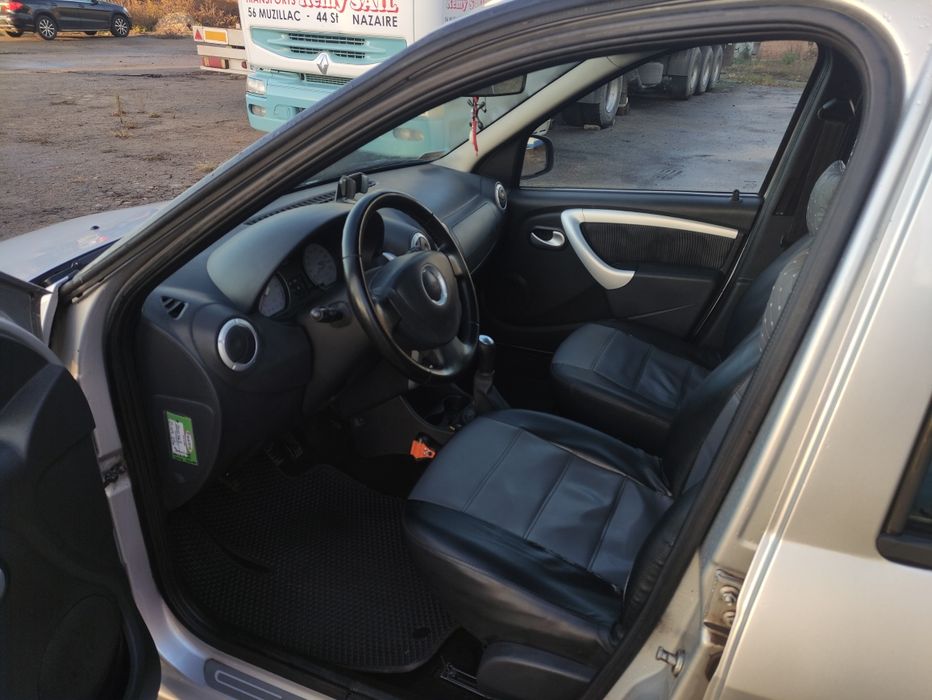 Dacia Logan MCV 1.6 (газ/бензин), 2009 рік