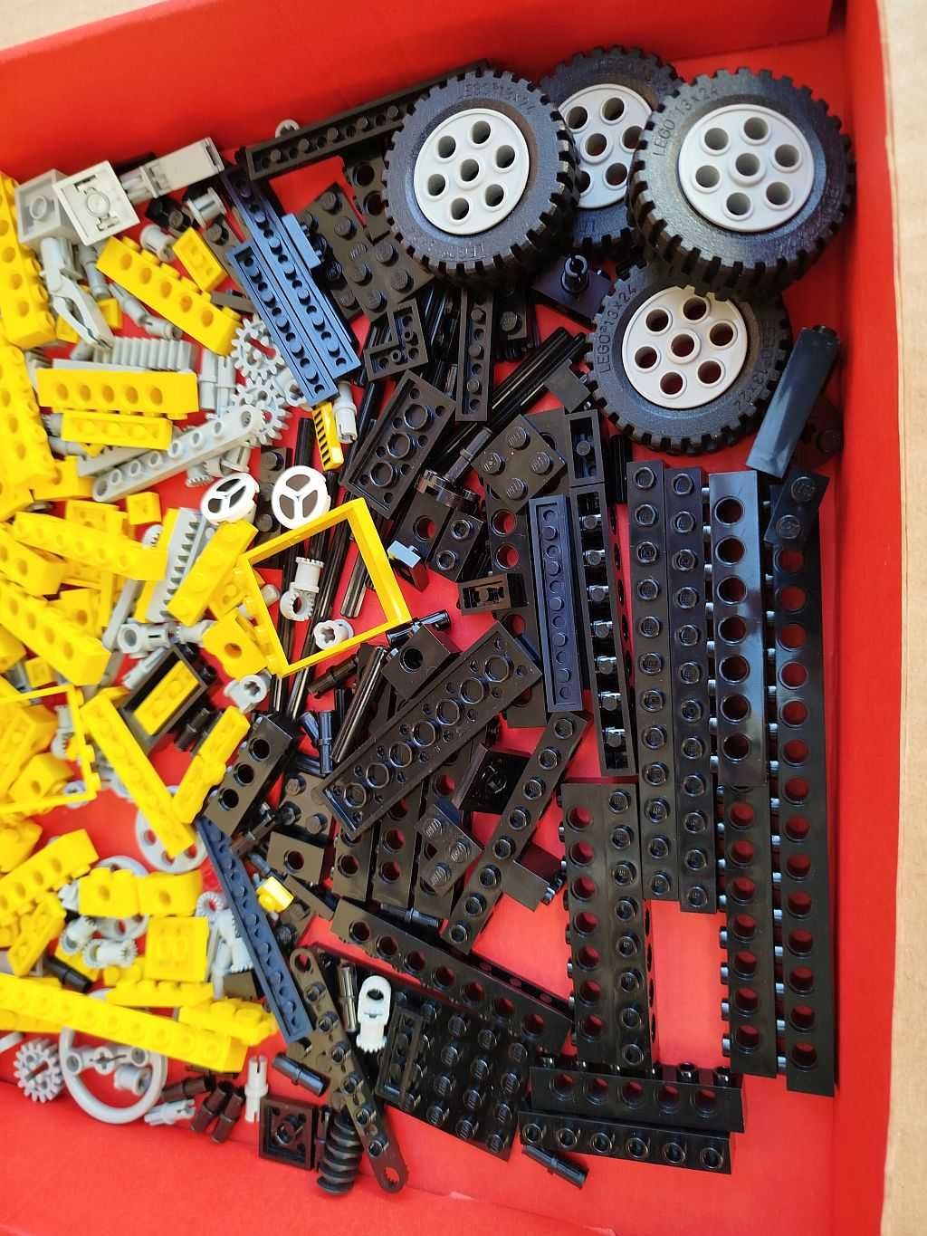 Lego technic  8852 Robot