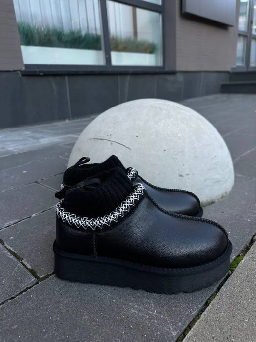 Продам угги кожанве с носком giffani ботинки