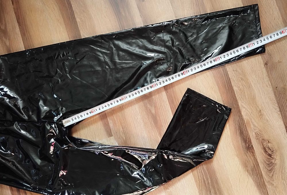 czarne lateksowe legginsy L spodnie skóra lakierowana skinny wysoki st