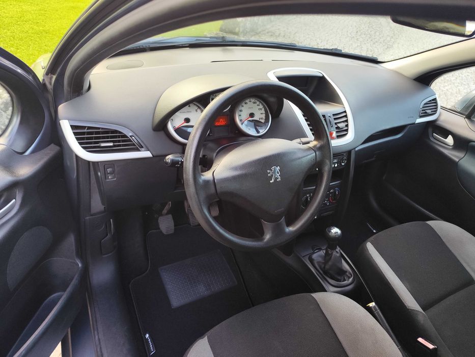 Peugeot 207 1.4 Gasolina - Nacional - Revisão Feita - Aceito Retoma