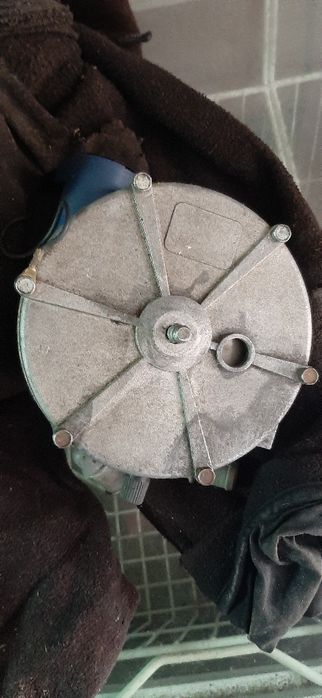 Продам газовий редуктор до ГБО-2 покоління з клапанами.