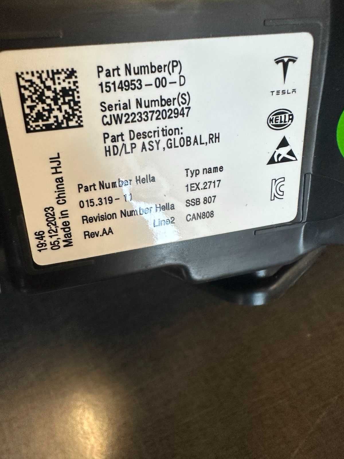 Продам фару передню Tesla M3 ,Tesla MY