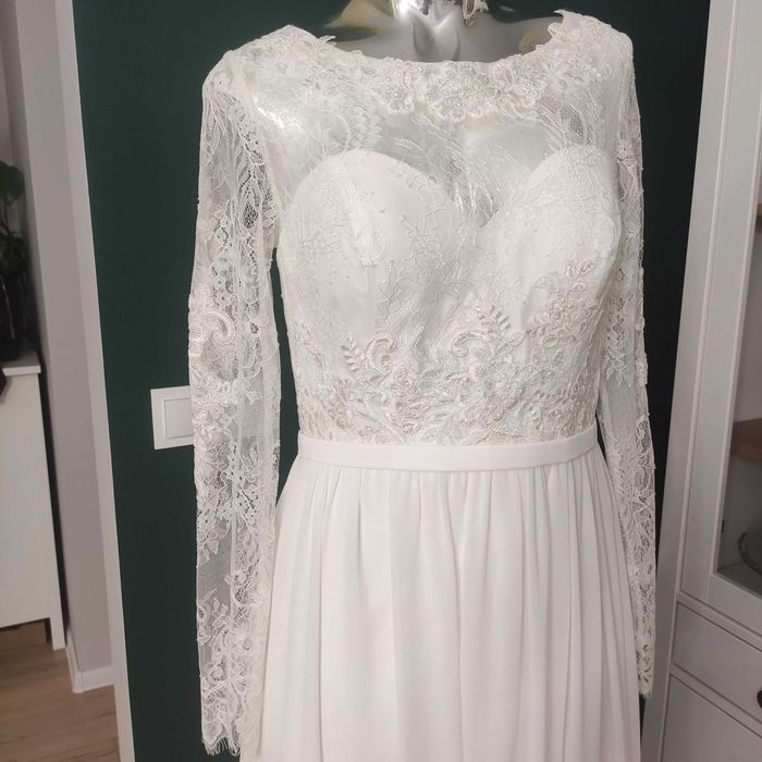 Suknia ślubna  z długim rękawem