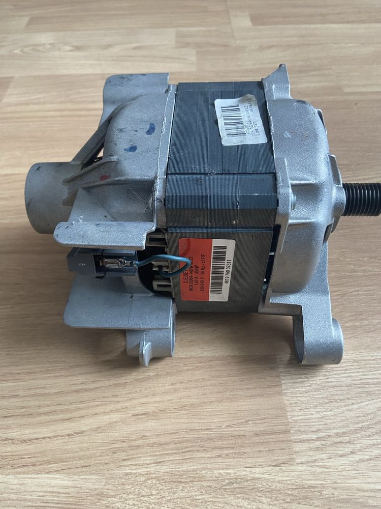 Silnik Whirpool MCA 52/64-148/WE22