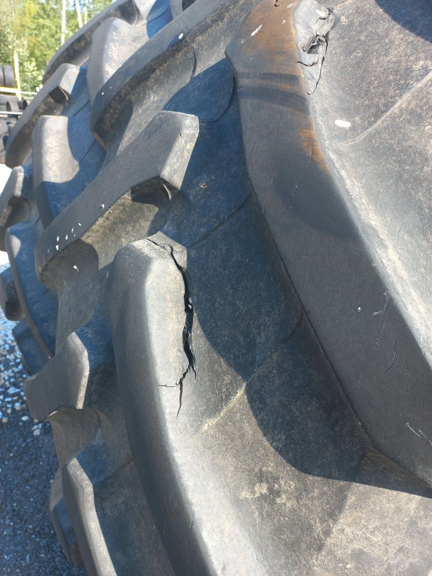 Opony 710/70R38 Treleborg.