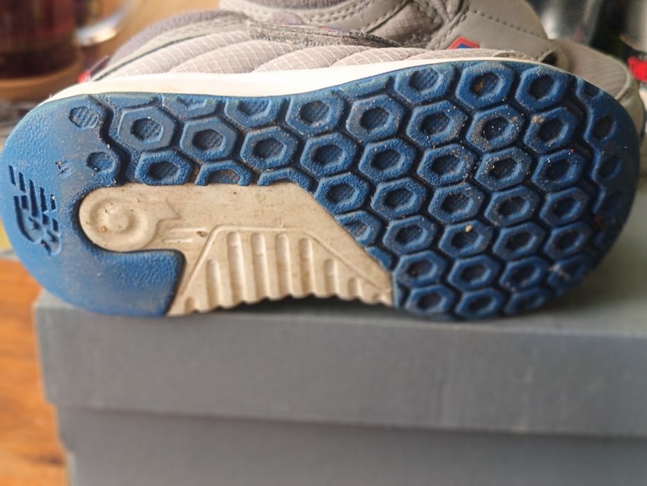 New Balance buty jesień/zima rozm 25
