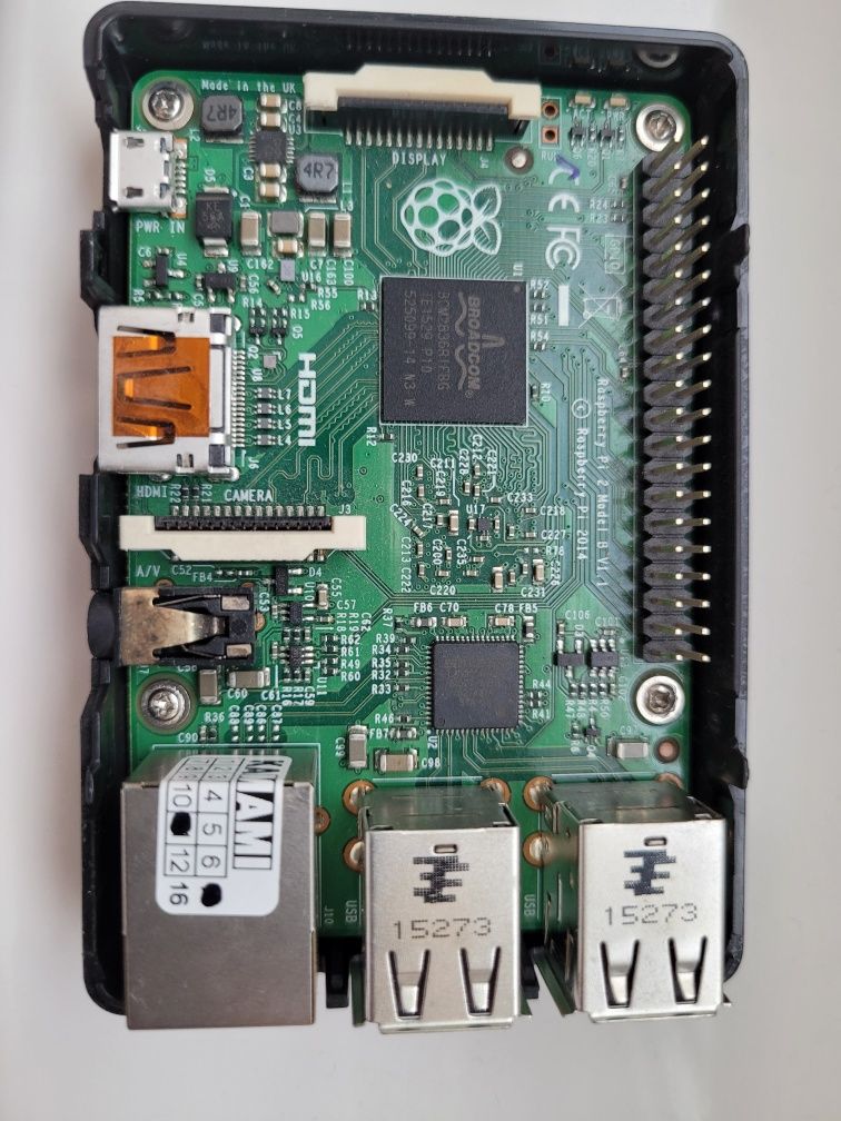 Raspberry pi 2 B + obudowa + zasilacz 2000mA + SD 16Gb