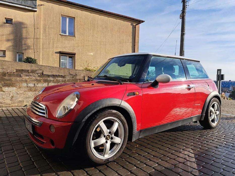 MINI ONE Stan jak na zdjęciach, mechanicznie sprawny.
