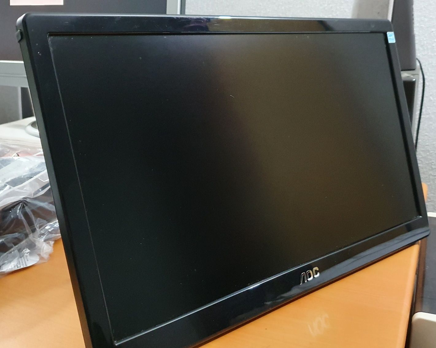 Monitor Externo USB AOC I1659FWUX 15.6 Full HD