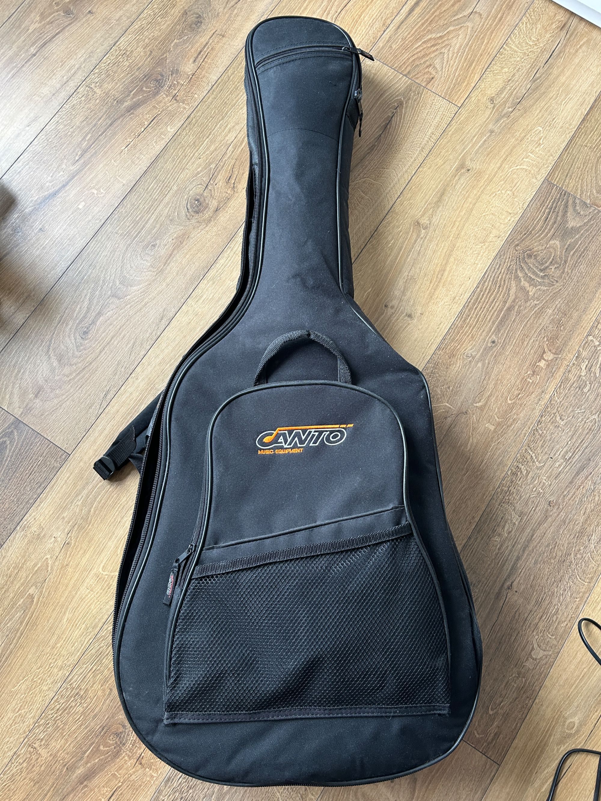 Gitara akustyczna Yamaha F370 + futerał
