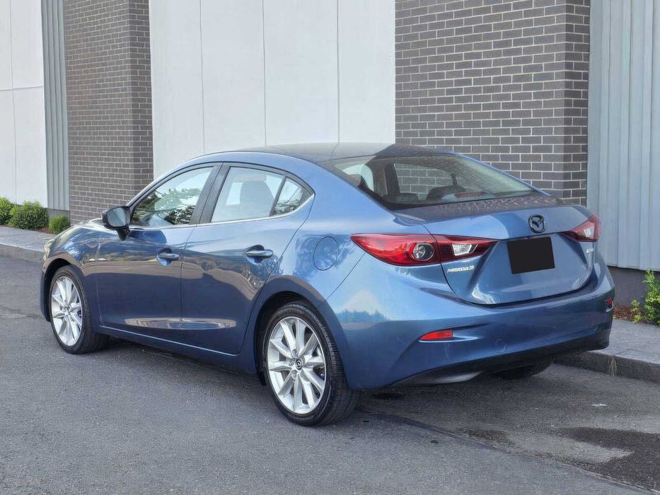 Mazda 3      2017