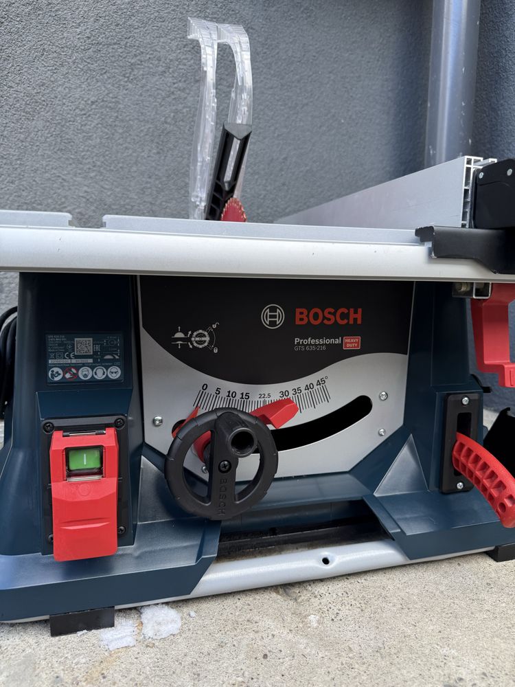 Пила циркулярная Bosch Professional GTS 635-216 циркулярка торцовка