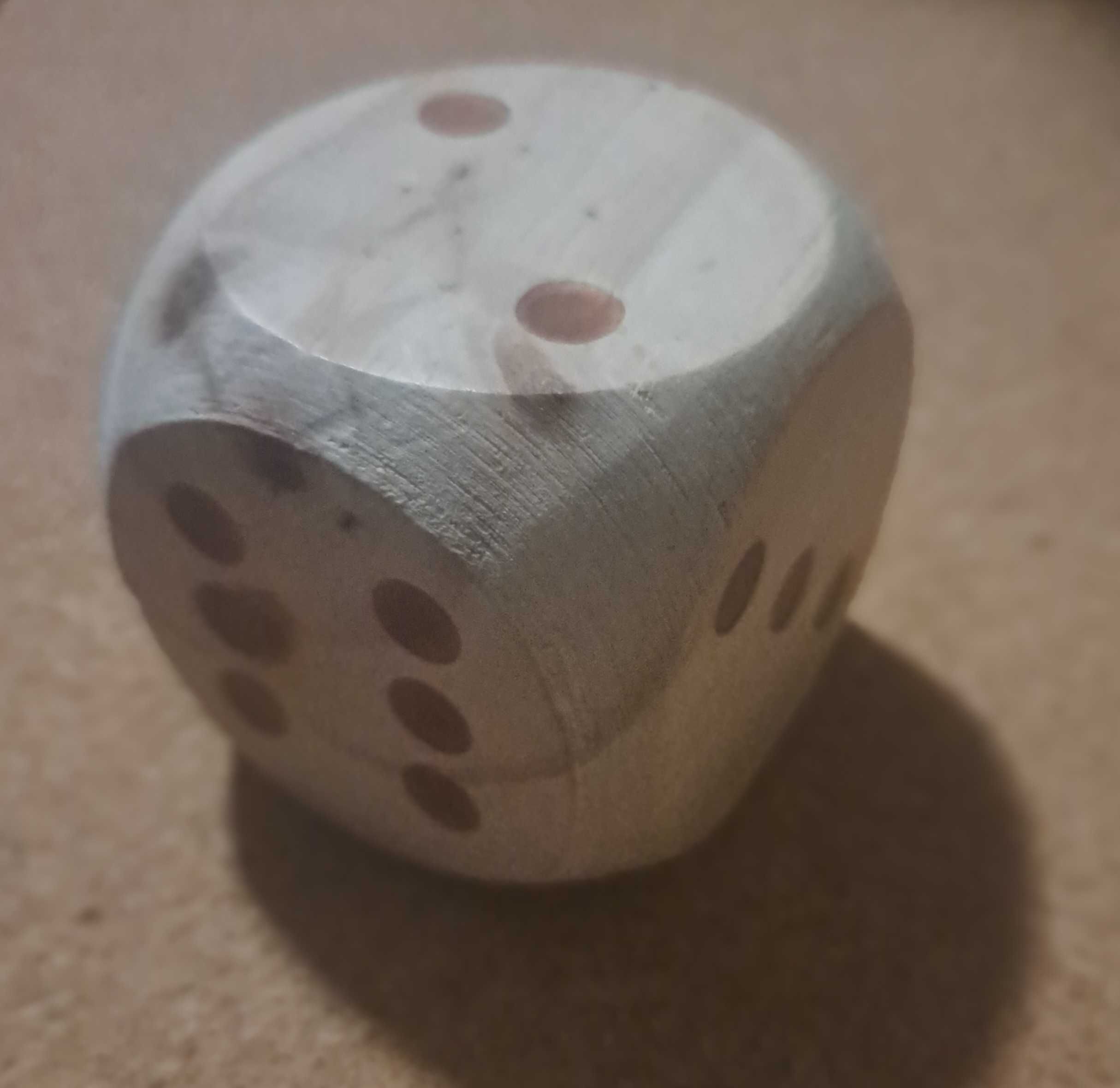 Duża drewniana sześciokątna kostka do gry, 5,5 × 5,5 × 5,5 cm