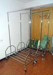 Charriot / Cabide cromado com rodas