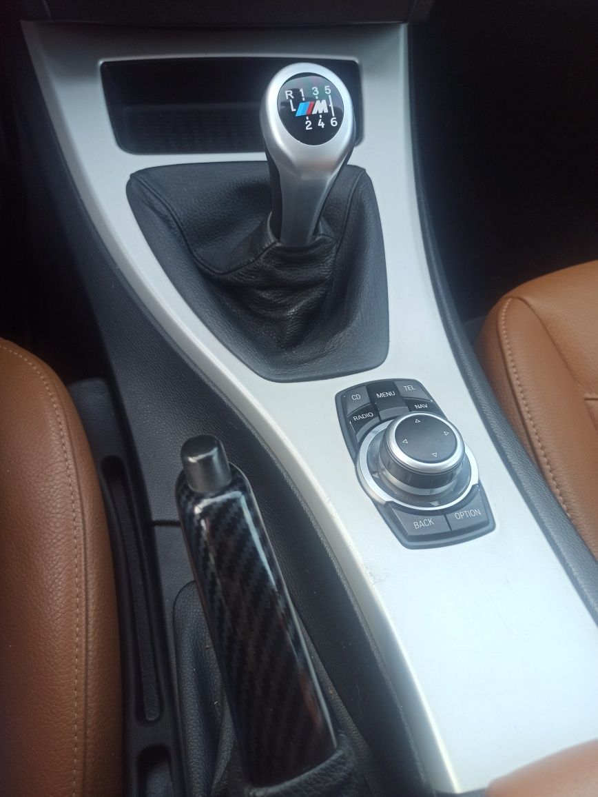 Vendo BMW 318 LCI