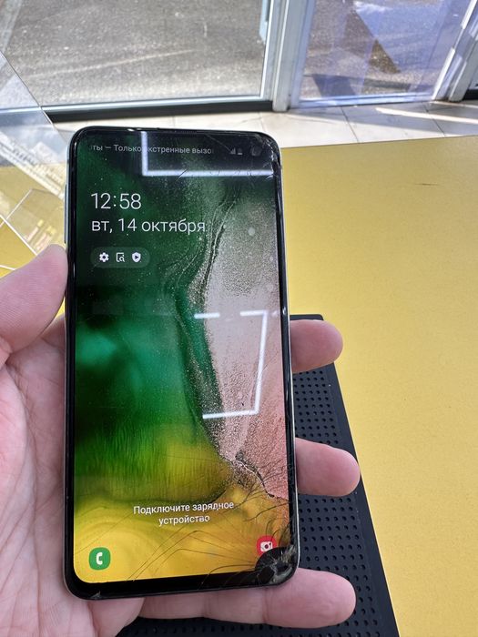 Samsungs10e 6/128