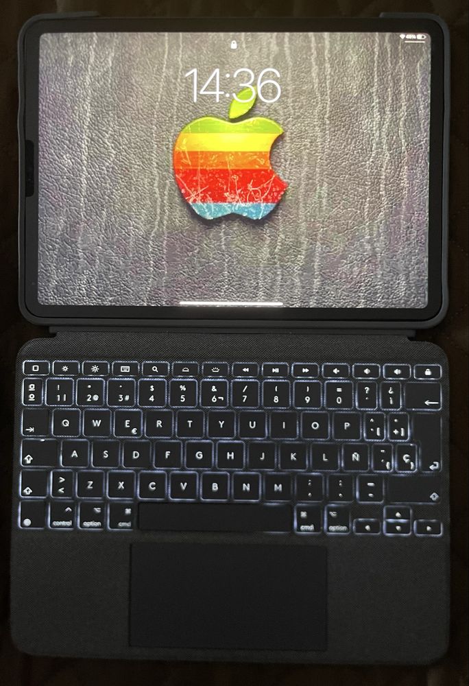 Ipad Pro 3.ª geração + Capa Teclado Logitech + Pencil