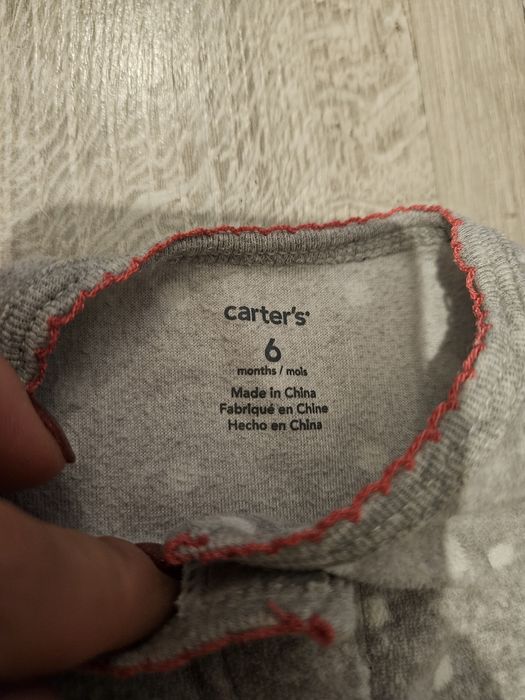 Dziewczęcy pajacyk Carter's.  Rozmiar na 6 mscy