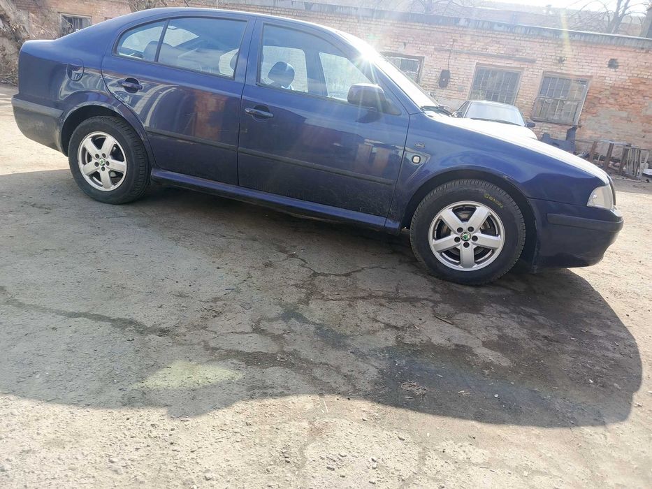 Розборка Skoda Octavia  Tour двигун  1.6 AKL  AEE 1.8T 4×4 ARX КПП