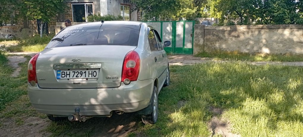 Продается хороший симейний автомобиль