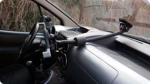 Uchwyt na tablet 13,3-10.1″ do szyby samochodowej giętkie ramię 90cm