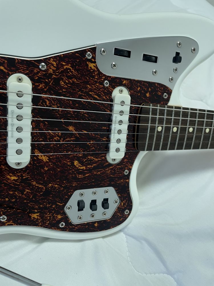 Fender Squier Vintage Modified Jaguar Olympic White