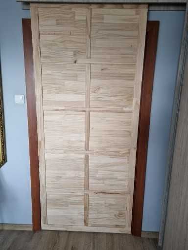 Drzwi przesuwne drewniane