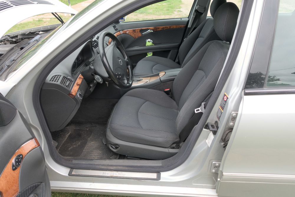 Mercedes-Benz E200 Kompressor (benzyna+LPG) 2003