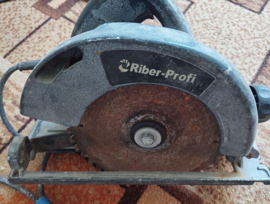 Дискова пила, паркетка Блек Декер