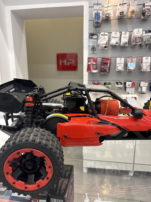 Carro a Combustão Vermelho