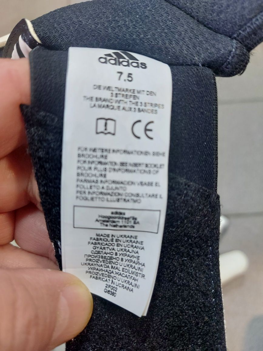 Воротарські рукавиці Adidas Tiro Pro колір: білий/чорний роз 7.5
