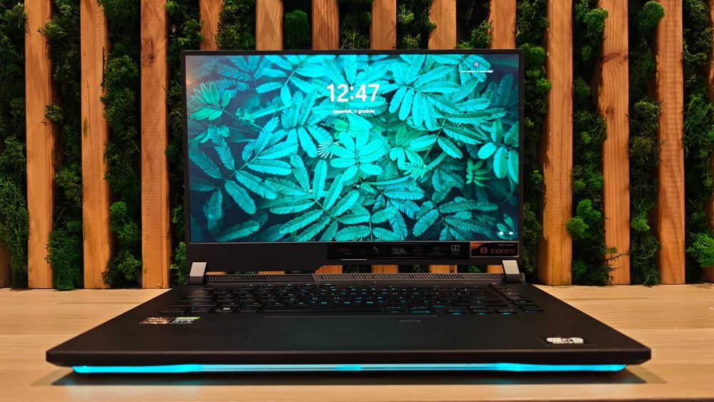 ASUS ROG Strix G15 G513QR-HF016 15,6" R7-5800H 32GB RAM 512GB RTX3070