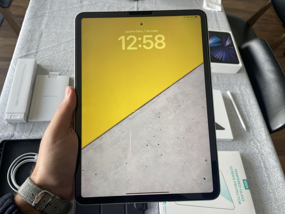 iPad Pro 11" 128GB + 5G + Todos Acessorios