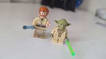 Yoda e Obi-Wan lego star wars mini figuras com sabres de luz