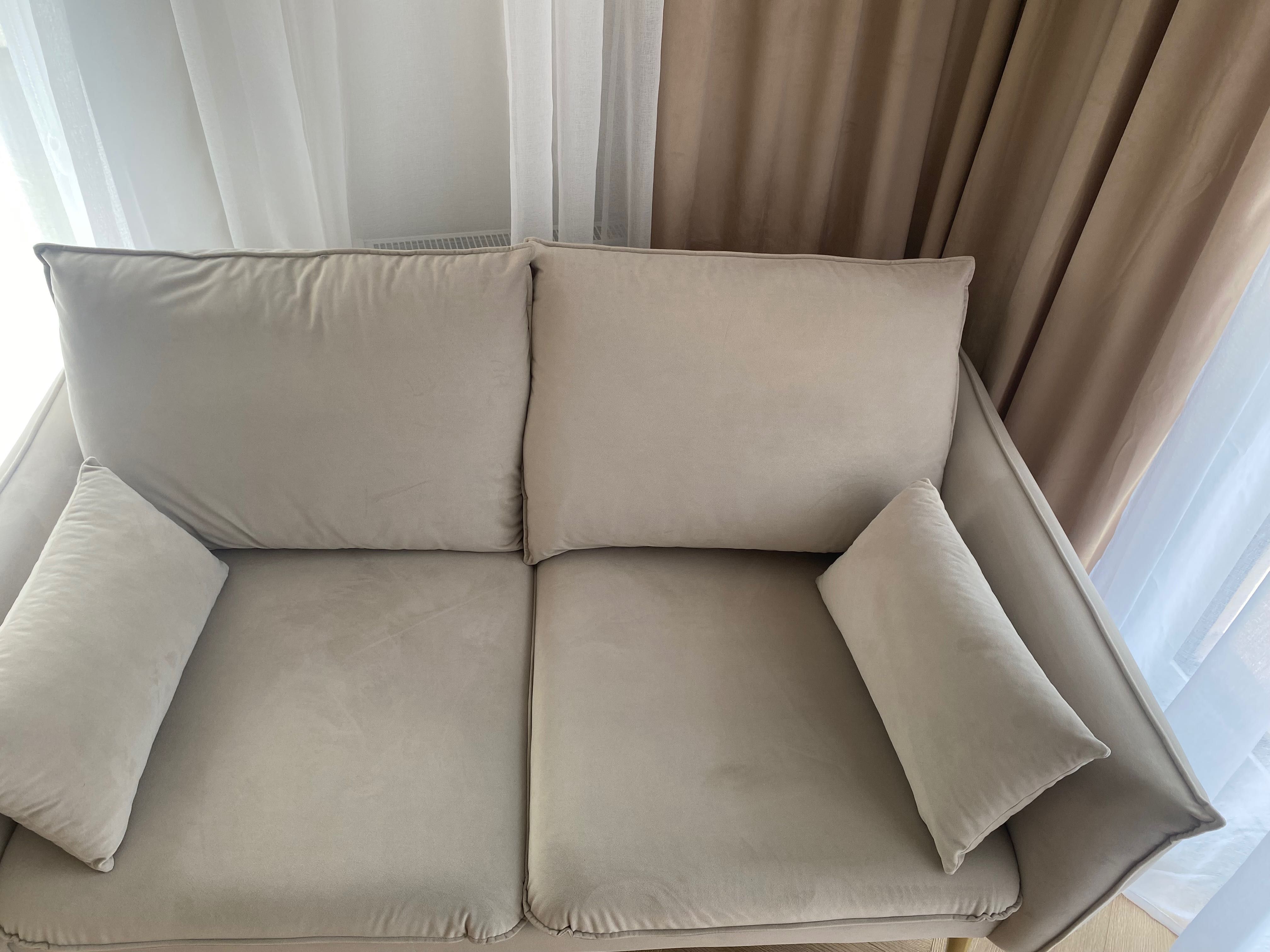 sofa 2-osobowa ELIO BEŻOWY AKSAMIT złote nóżki