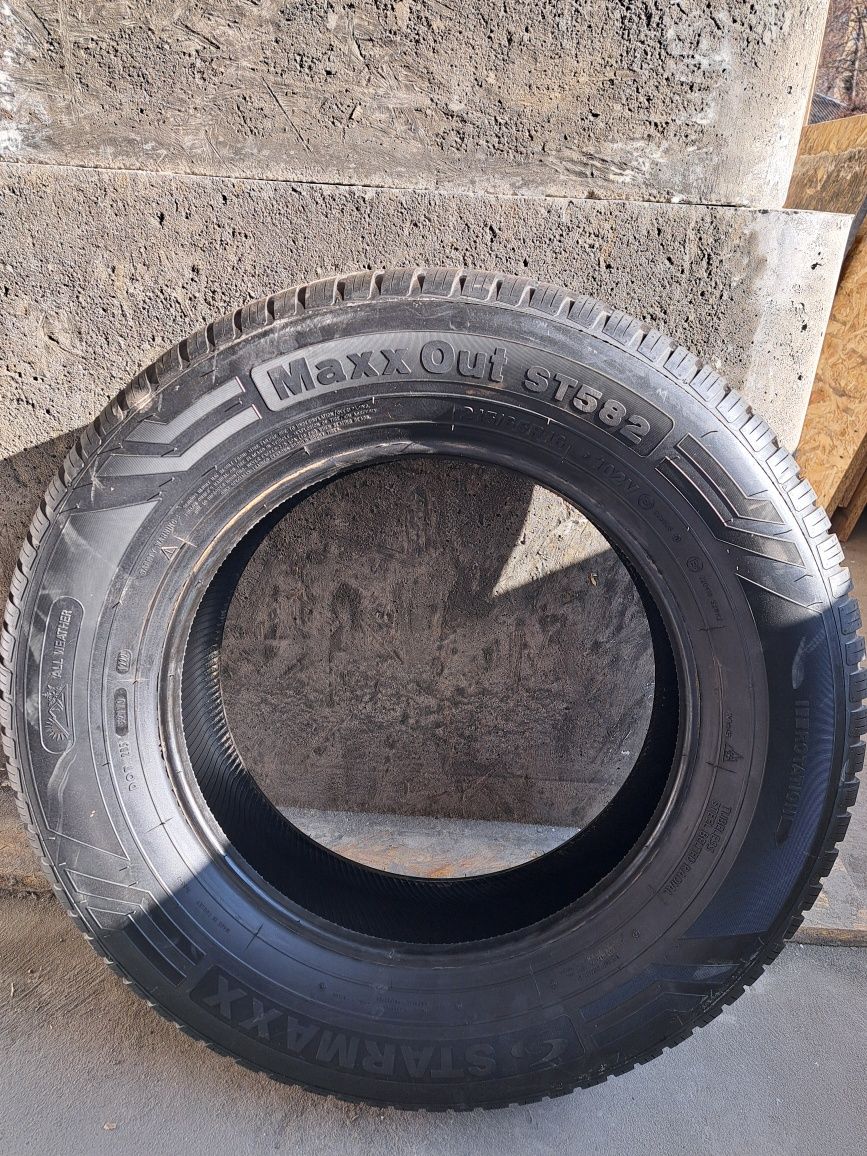 Всесезонні шини STARMAXX MAXX Out st582 215/65 R16 102V XL