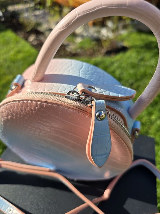 Przepiękna torebka kuferek okrągła, ombre porfair, róż i błękit