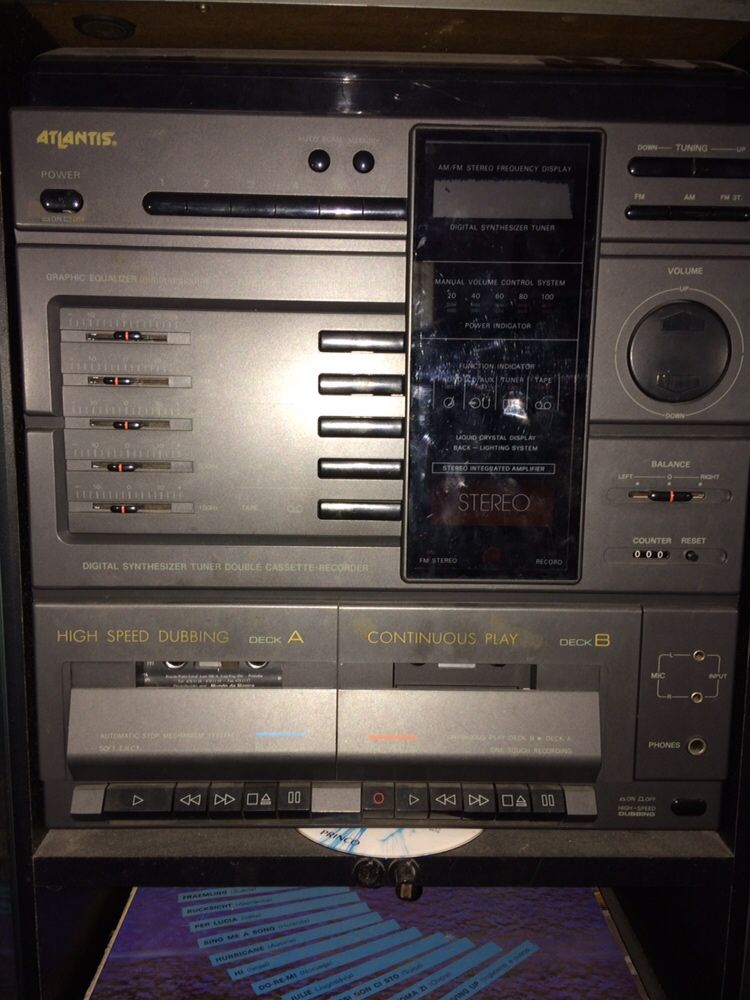 Aparelhagem atlantis c/ colunas mais um panasonic e um grundig