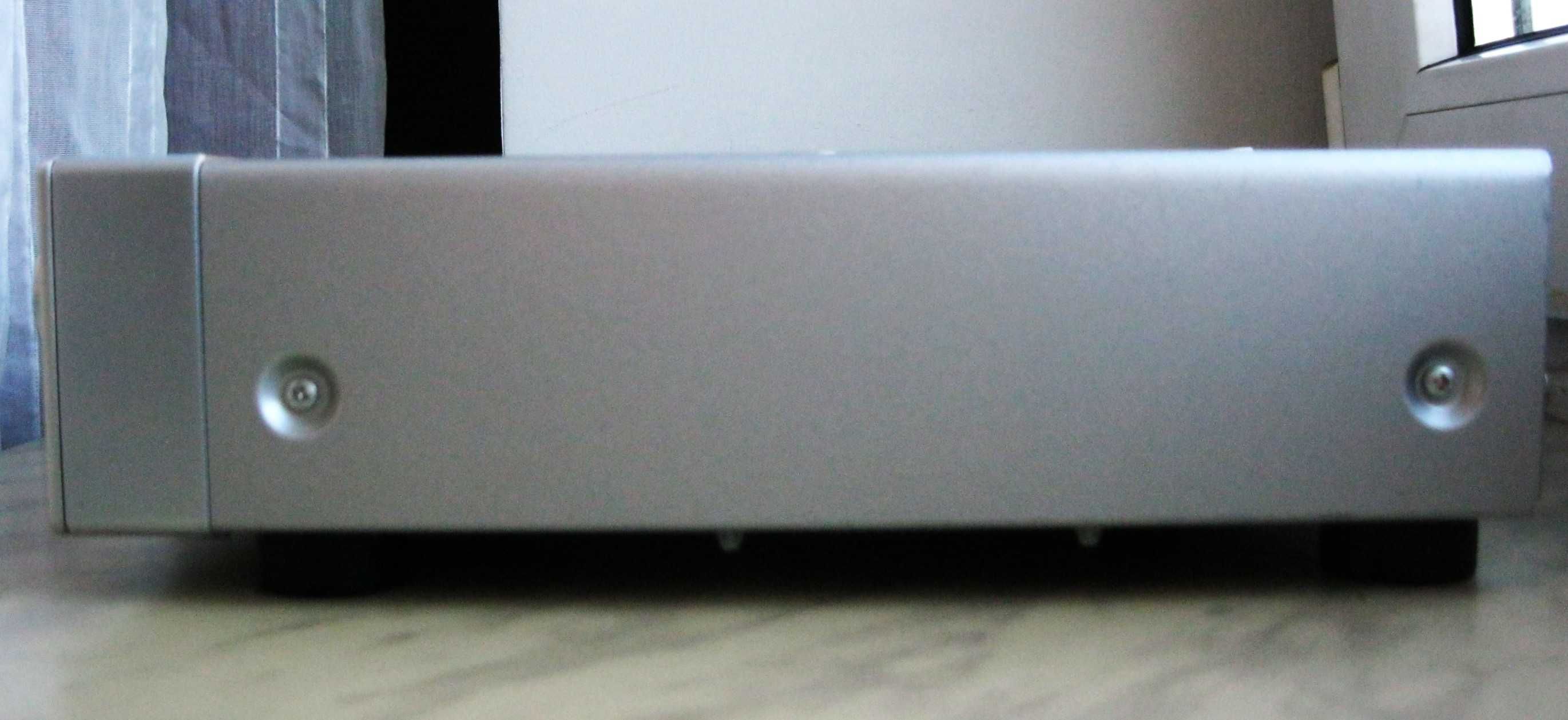AMPL ONKYO 2x70W/USB/Optical/Coaxial/MM/Burr-Brown 192kHz/24-Bit/PILOT
