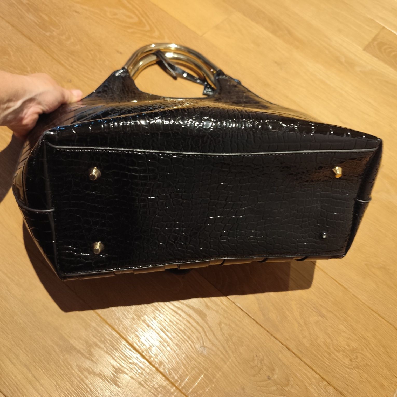 Torebka Wittchen lakierowana, używana  szer45cm, wys. Z uszami 42cm