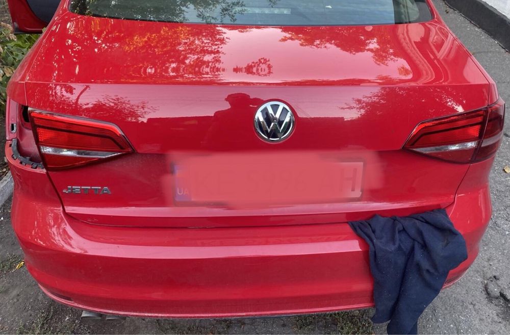 Кришка багажника Jetta 6 Рест Дорест
