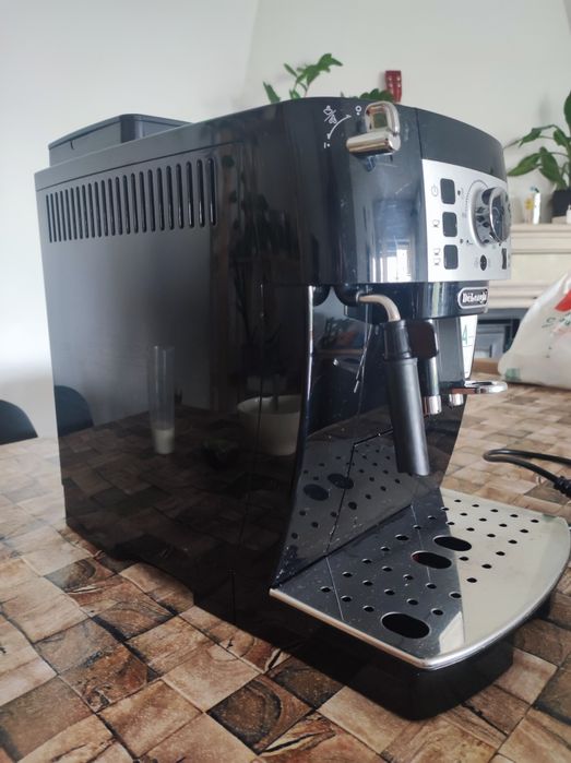 Maquina de café em grão - Magnifica's