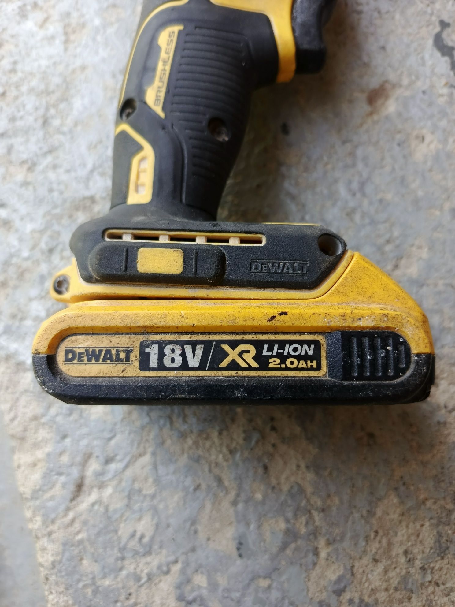 Multi DeWalt dcs355