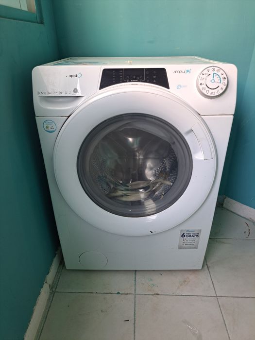 Conjunto de máquina lavar/secar roupa e máquina loiça
