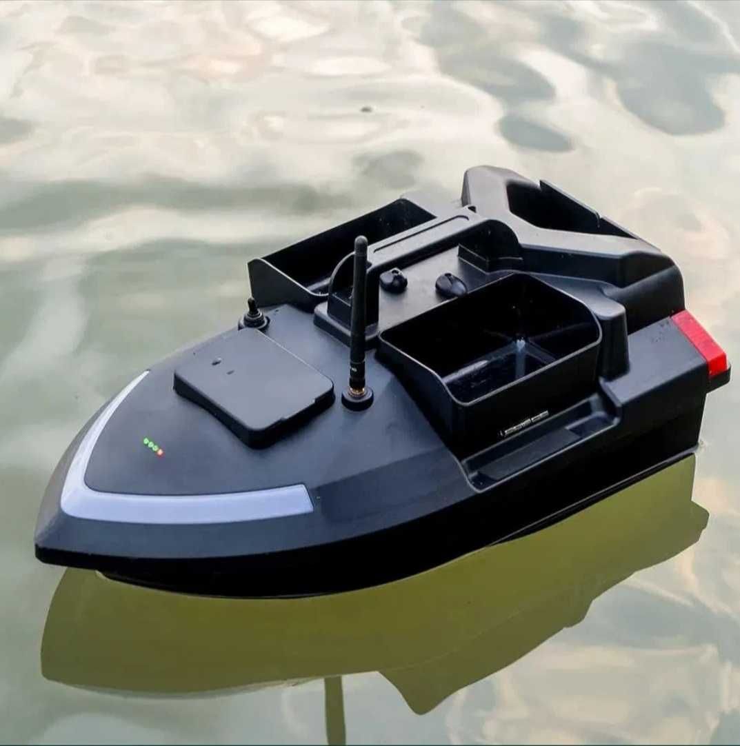 Кораблик Flytec V-020 GPS для прикормки