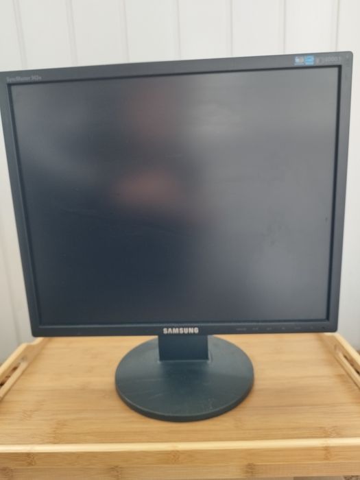 Міні ПК Lenovo + монітор у подарунок